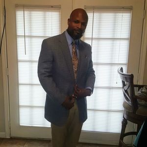 Meet your Posher, Akil